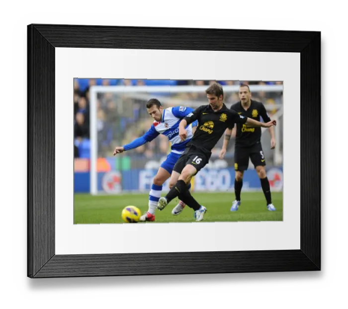 Framed Print : Battle for the Ball: Le Fondre vs. Hitzlsperger - Reading vs. Everton (17-11-2012, Barclays Premier League) Framed Print : Battle for the Ball: Le Fondre vs. Hitzlsperger - Reading vs. Everton (17-11-2012, Barclays Premier League)
