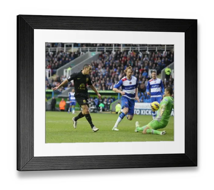 Framed Print : Federick Denies Osman: Reading Holds Off Everton in Thrilling Barclays Premier League Showdown at Madjeski Stadium (17-11-2012) Framed Print : Federick Denies Osman: Reading Holds Off Everton in Thrilling Barclays Premier League Showdown at Madjeski Stadium (17-11-2012)