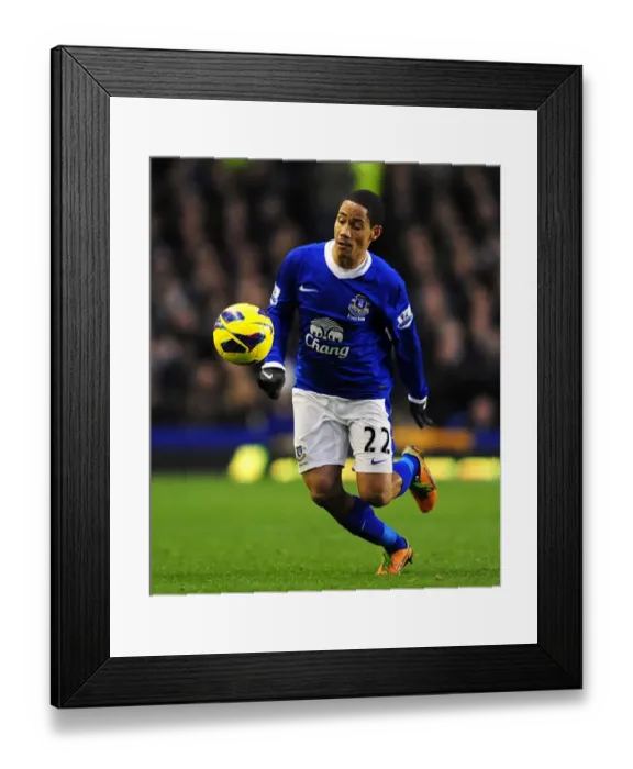 Framed Print : Steven Pienaar at Goodison Park: Everton vs Norwich City, 2012 Barclays Premier League Draw Framed Print : Steven Pienaar at Goodison Park: Everton vs Norwich City, 2012 Barclays Premier League Draw