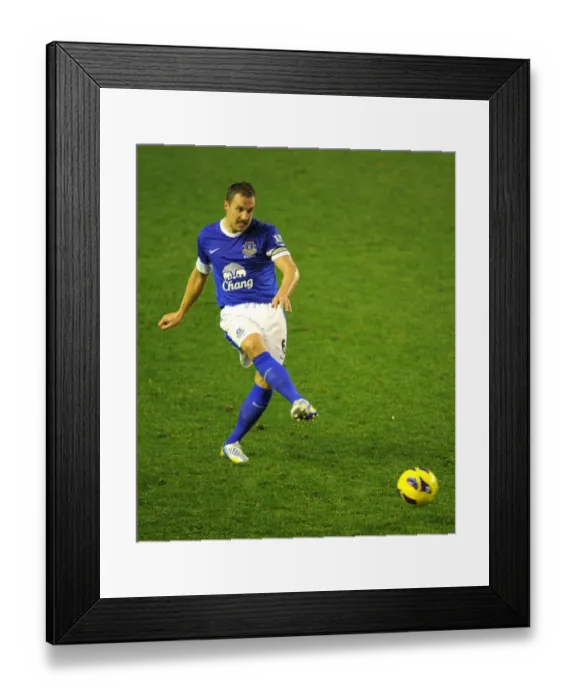 Framed Print : Phil Jagielka's Determined Performance in Everton's 1-1 Draw Against Norwich City (Goodison Park, 24-11-2012) Framed Print : Phil Jagielka's Determined Performance in Everton's 1-1 Draw Against Norwich City (Goodison Park, 24-11-2012)