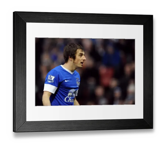 Framed Print : Decisive Draw at Britannia Stadium: Leighton Baines in Action for Everton vs Stoke City (BPL, December 15, 2012)