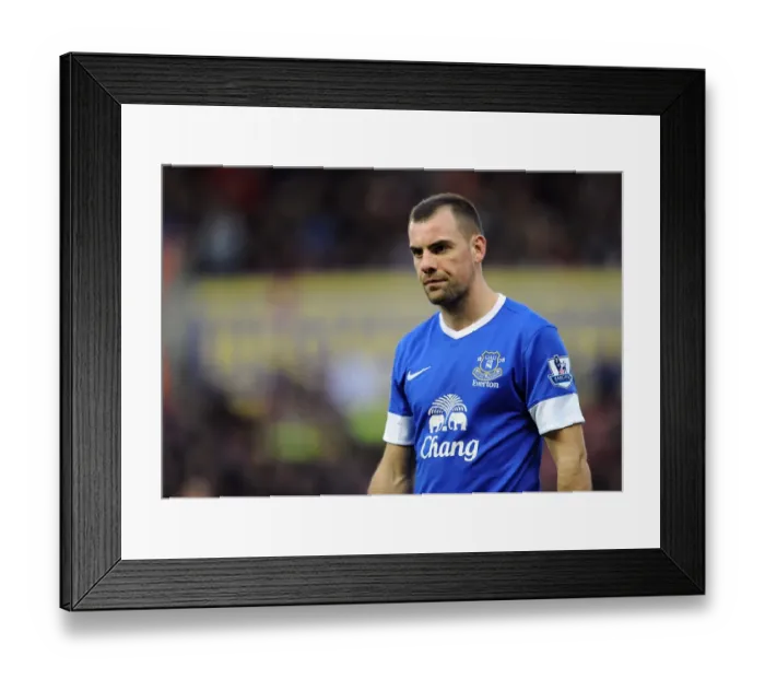 Framed Print : Determined Darron Gibson: A Stalemate at Britannia Stadium - Everton vs. Stoke City (15-12-2012, Barclays Premier League) Framed Print : Determined Darron Gibson: A Stalemate at Britannia Stadium - Everton vs. Stoke City (15-12-2012, Barclays Premier League)