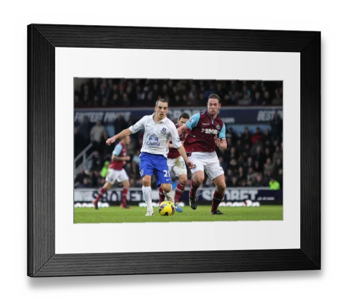 Framed Print : Barclays Premier League - West Ham United v Everton - Upton Park Framed Print : Barclays Premier League - West Ham United v Everton - Upton Park