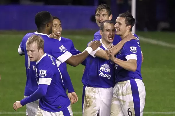 Everton's Jagielka Scores Double: Victory Over Wigan Athletic in Premier League (26-12-2012)