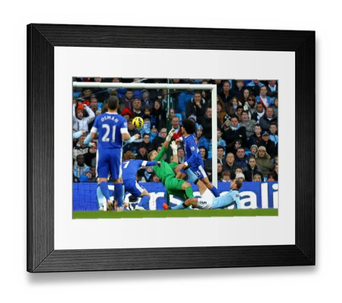 Framed Print : Dramatic Equalizer: Marouane Fellaini Stuns Manchester City with Last-Minute Goal for Everton (1-1)