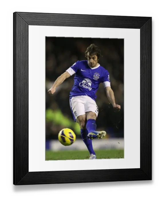 Framed Print : Leighton Baines Leading Performance: Everton's 2-1 Victory over Tottenham Hotspur (December 9, 2012, Goodison Park)