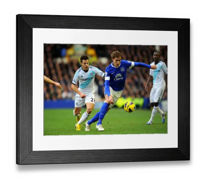 Framed Print : Clash at Goodison Park: Azpilicueta vs. Jelavic - Everton vs. Chelsea (1-2) Framed Print : Clash at Goodison Park: Azpilicueta vs. Jelavic - Everton vs. Chelsea (1-2)