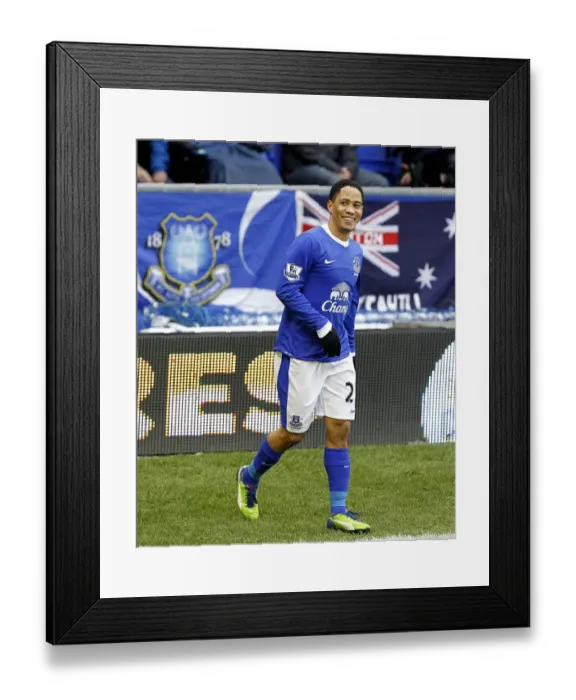 Framed Print : Steven Pienaar vs. Chelsea: Everton 1 - Chelsea 2 (Barclays Premier League, December 30, 2012) Framed Print : Steven Pienaar vs. Chelsea: Everton 1 - Chelsea 2 (Barclays Premier League, December 30, 2012)