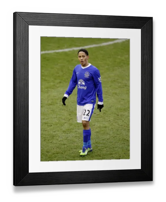 Framed Print : Steven Pienaar vs. Chelsea: A Battle at Goodison Park (Everton 1 - Chelsea 2, December 30, 2012) Framed Print : Steven Pienaar vs. Chelsea: A Battle at Goodison Park (Everton 1 - Chelsea 2, December 30, 2012)
