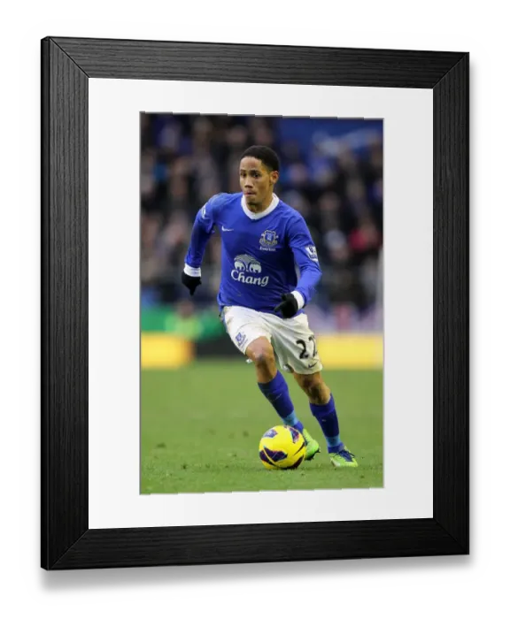 Framed Print : Steven Pienaar vs. Chelsea: A Tight Battle at Goodison Park (Everton 1 - Chelsea 2, Barclays Premier League, December 30, 2012) Framed Print : Steven Pienaar vs. Chelsea: A Tight Battle at Goodison Park (Everton 1 - Chelsea 2, Barclays Premier League, December 30, 2012)