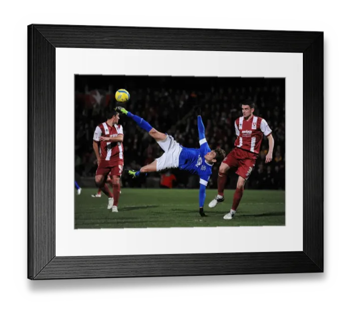 Framed Print : Jelavic Reaches for FA Cup Victory: Everton's Dominant Performance against Cheltenham Town (Round 3, 2013)