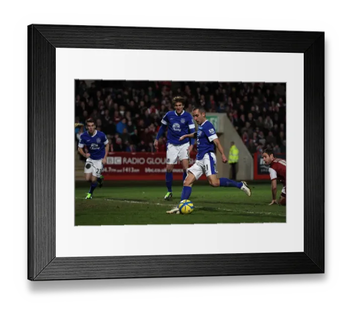 Framed Print : Leon Osman's Hat-Trick: Everton's Impressive 5-1 FA Cup Victory over Cheltenham Town (07-01-2013)