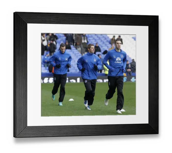 Framed Print : Everton FC: Training at Goodison Park before Everton vs Swansea City (0-0) - Vellios, Hitzlsperger, Duffy in Focus Framed Print : Everton FC: Training at Goodison Park before Everton vs Swansea City (0-0) - Vellios, Hitzlsperger, Duffy in Focus
