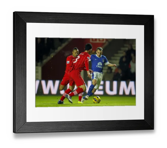 Framed Print : Barclays Premier League - Southampton v Everton - St. Mary s Framed Print : Barclays Premier League - Southampton v Everton - St. Mary s