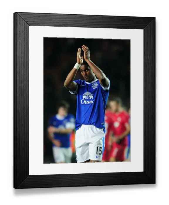 Framed Print : Everton's Distin Salutes Fans in Scoreless Draw Against Southampton (Barclays Premier League - 21-01-2013) Framed Print : Everton's Distin Salutes Fans in Scoreless Draw Against Southampton (Barclays Premier League - 21-01-2013)