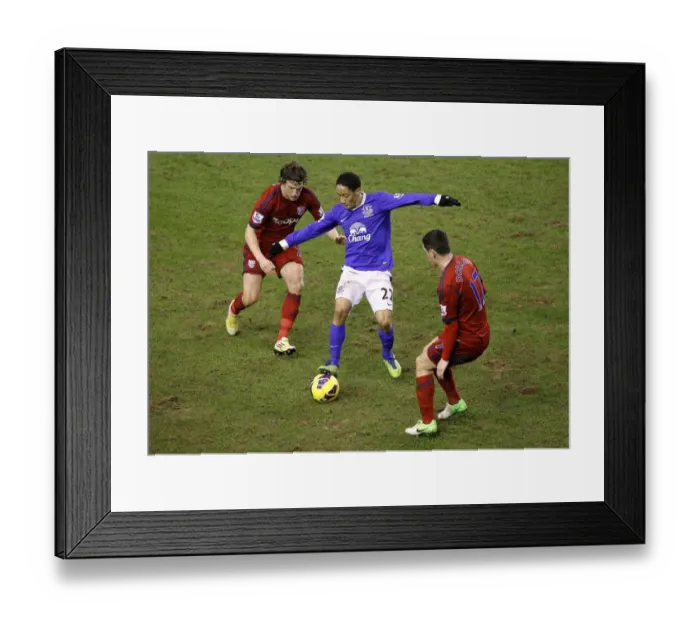 Framed Print : Intense Battle for Ball Possession: Pienaar vs Dorrans, Everton vs West Bromwich Albion (30-01-2013) Framed Print : Intense Battle for Ball Possession: Pienaar vs Dorrans, Everton vs West Bromwich Albion (30-01-2013)