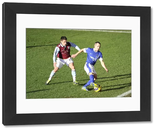 Battle for the Ball: Osman vs. Westwood - Everton vs. Aston Villa, 2-2 Draw (Barclays Premier League, 02-02-2013)