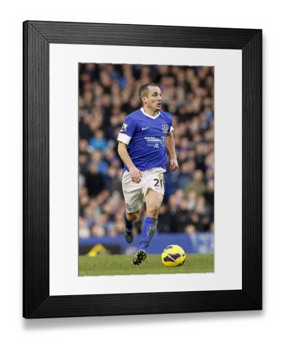 Framed Print : Thrilling 3-3 Draw: Everton vs Aston Villa - Leon Osman's Brilliant Performance at Goodison Park