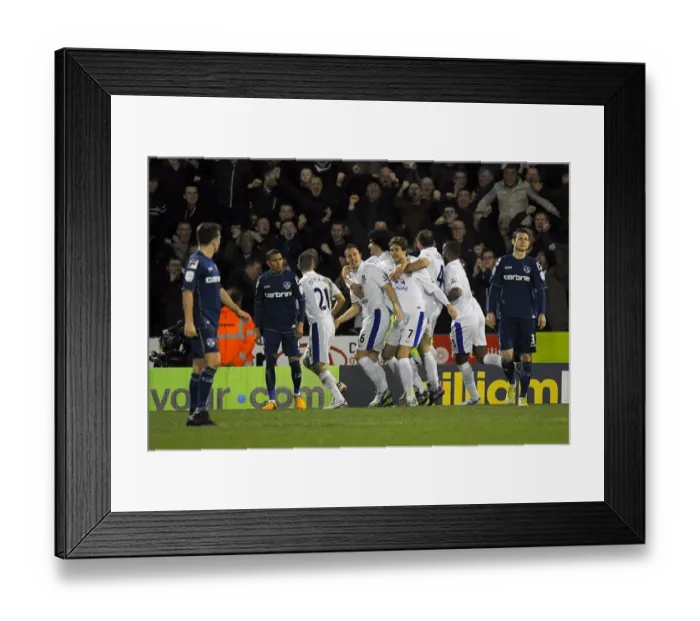 Framed Print : Everton's Double Celebration: FA Cup Fifth Round Drama at Oldham Athletic Framed Print : Everton's Double Celebration: FA Cup Fifth Round Drama at Oldham Athletic