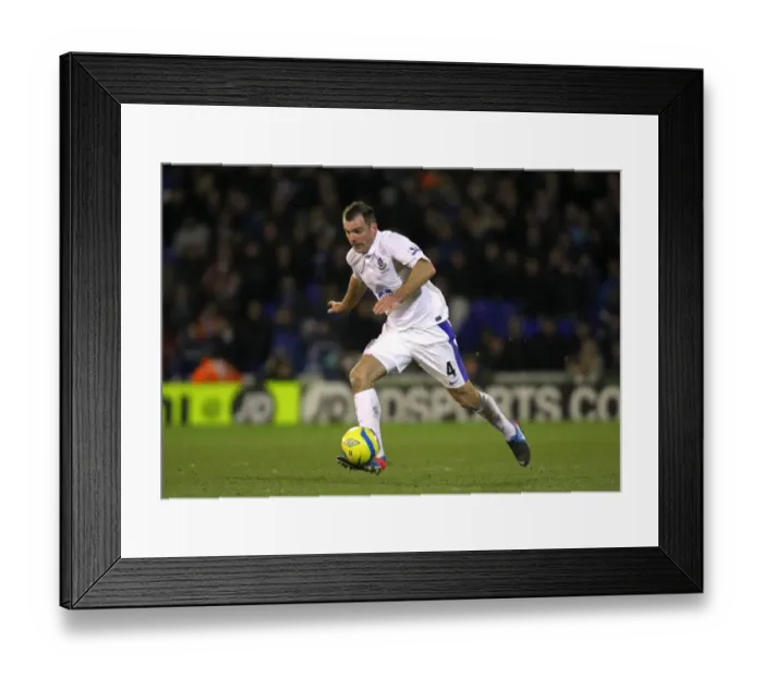 Framed Print : Darron Gibson's Dramatic FA Cup Showdown: Oldham Athletic vs. Everton (2-2) Framed Print : Darron Gibson's Dramatic FA Cup Showdown: Oldham Athletic vs. Everton (2-2)