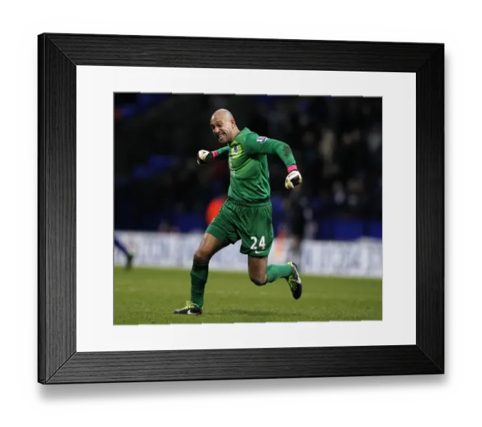 Framed Print : Tim Howard's Exultant Moment: Everton's FA Cup Victory at Reebok Stadium (2-1) Framed Print : Tim Howard's Exultant Moment: Everton's FA Cup Victory at Reebok Stadium (2-1)