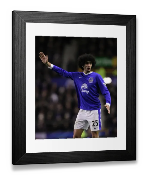 Framed Print : Determined Fellaini: Everton's Unyielding Battle Against Arsenal in the 1-1 Barclays Premier League Stalemate (November 28, 2012)