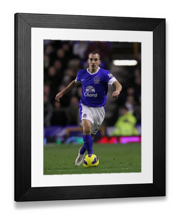 Framed Print : Leon Osman's Brilliant Performance: Everton Holds Arsenal to a Draw (28-11-2012) Framed Print : Leon Osman's Brilliant Performance: Everton Holds Arsenal to a Draw (28-11-2012)