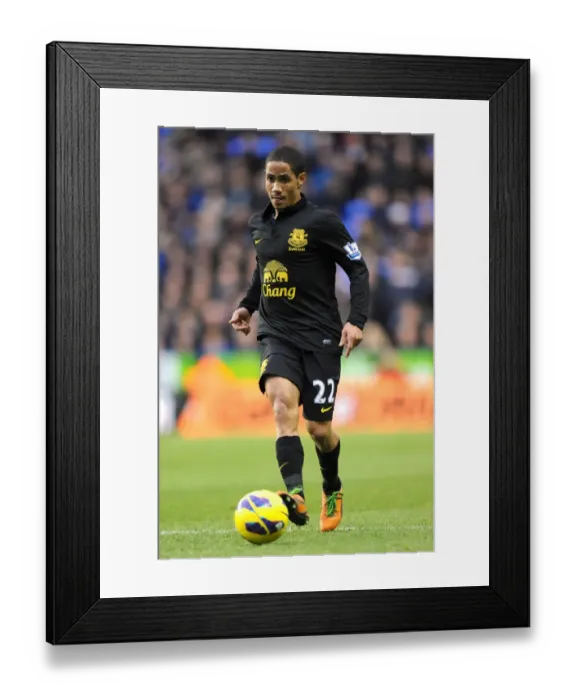 Framed Print : Steven Pienaar's Determined Performance: Everton's Win Against Reading (1-2), Barclays Premier League, Madjeski Stadium (17-11-2012) Framed Print : Steven Pienaar's Determined Performance: Everton's Win Against Reading (1-2), Barclays Premier League, Madjeski Stadium (17-11-2012)