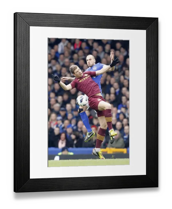 Framed Print : Barclays Premier League - Everton v Manchester City - Goodison Park Framed Print : Barclays Premier League - Everton v Manchester City - Goodison Park