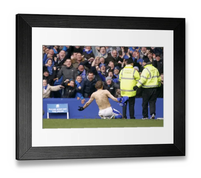 Framed Print : Jelavic Scores the Second: Everton's Triumph over Manchester City (2-0, Premier League, Goodison Park, 16-03-2013) Framed Print : Jelavic Scores the Second: Everton's Triumph over Manchester City (2-0, Premier League, Goodison Park, 16-03-2013)