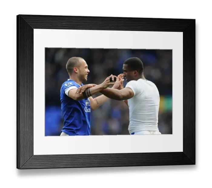 Framed Print : Everton's Heitinga and Distin: Victory Celebration over Manchester City (2-0, Goodison Park, March 16, 2013) Framed Print : Everton's Heitinga and Distin: Victory Celebration over Manchester City (2-0, Goodison Park, March 16, 2013)
