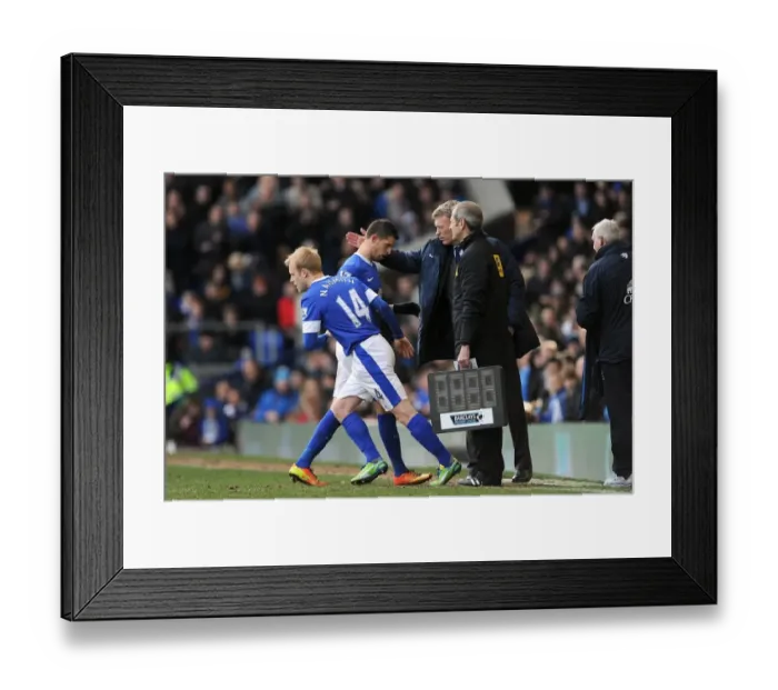 Framed Print : David Moyes Substitutes Steven Naismith for Kevin Mirallas against Manchester City Framed Print : David Moyes Substitutes Steven Naismith for Kevin Mirallas against Manchester City