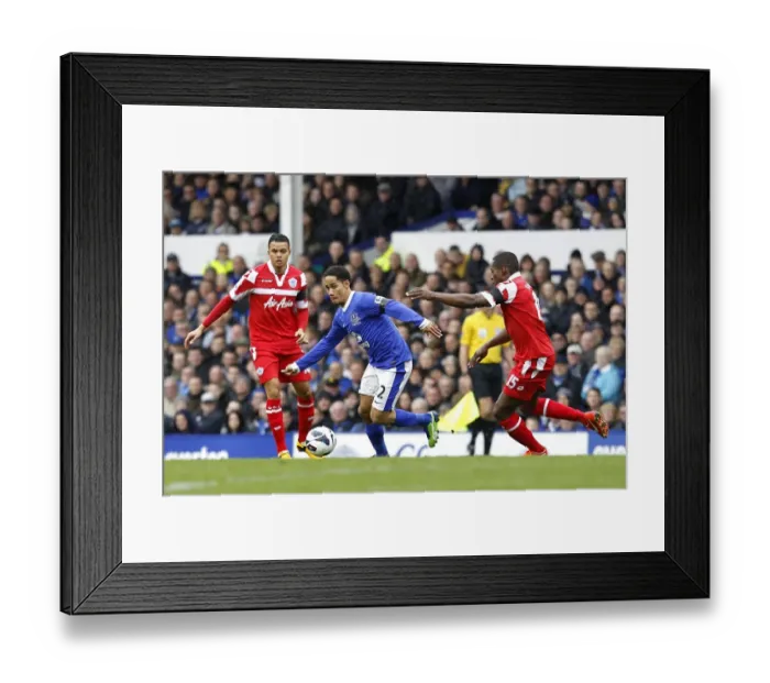 Framed Print : Barclays Premier League - Everton v Queens Park Rangers - Goodison Park Framed Print : Barclays Premier League - Everton v Queens Park Rangers - Goodison Park