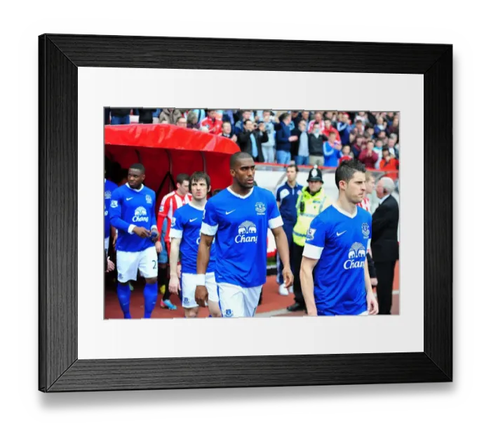 Framed Print : Everton Players Exit Stadium of Light Ahead of Sunderland Clash (20-04-2013) Framed Print : Everton Players Exit Stadium of Light Ahead of Sunderland Clash (20-04-2013)