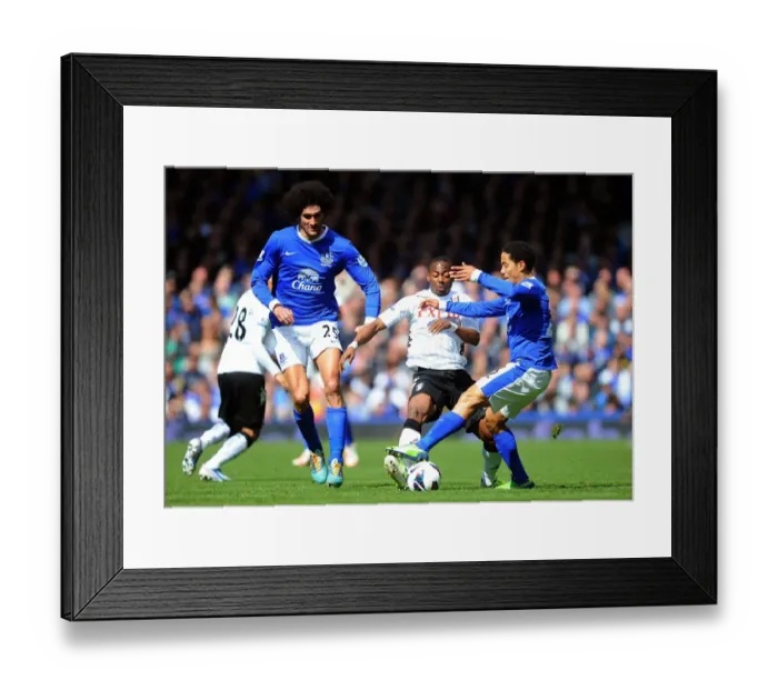 Framed Print : Barclays Premier League - Everton v Fulham - Goodison Park Framed Print : Barclays Premier League - Everton v Fulham - Goodison Park