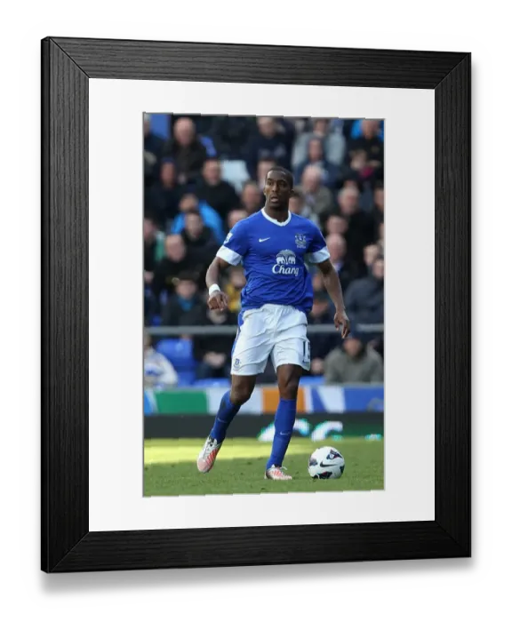 Framed Print : Distin's Defensive Masterclass: Everton's 1-0 Victory Over Fulham in the Barclays Premier League (Goodison Park, 27-04-2013) Framed Print : Distin's Defensive Masterclass: Everton's 1-0 Victory Over Fulham in the Barclays Premier League (Goodison Park, 27-04-2013)