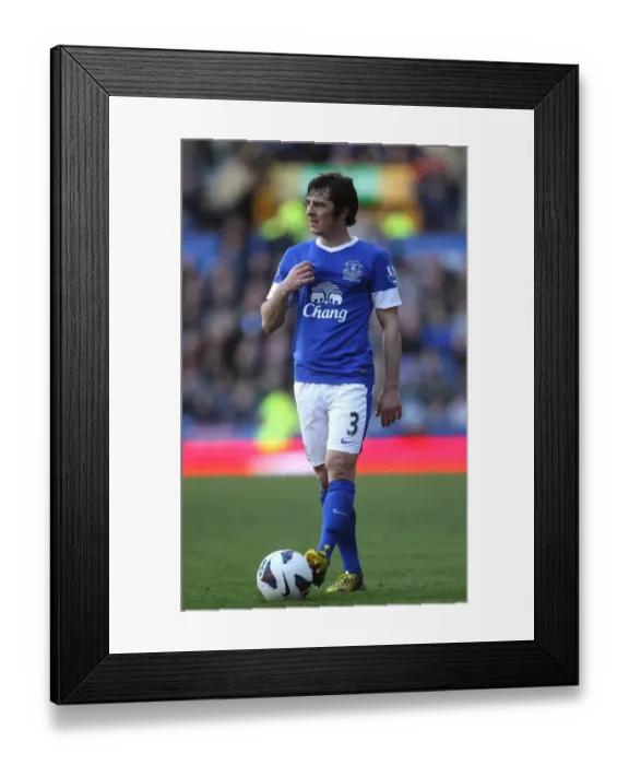 Framed Print : Leighton Baines Star Performance: Everton's 1-0 Win Against Fulham (Barclays Premier League, 27-04-2013) Framed Print : Leighton Baines Star Performance: Everton's 1-0 Win Against Fulham (Barclays Premier League, 27-04-2013)