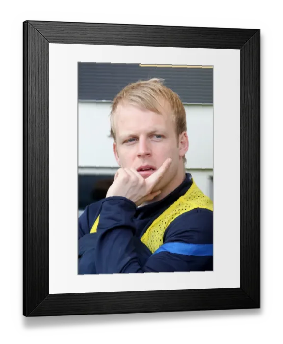 Framed Print : Naismith's Strike: Everton's Triumph Over Fulham in the Barclays Premier League (1-0)