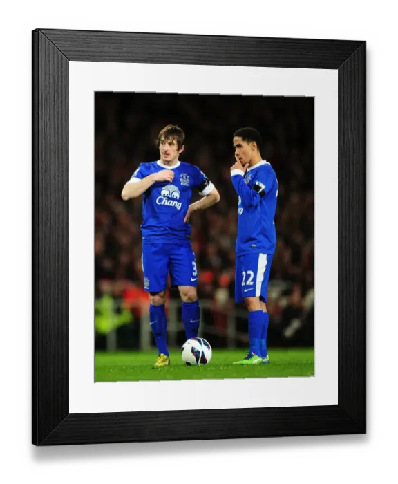 Framed Print : Deep in Thought: Pienaar and Baines Strategize at Arsenal's Free-Kick (0-0, Emirates Stadium, 16-04-2013) Framed Print : Deep in Thought: Pienaar and Baines Strategize at Arsenal's Free-Kick (0-0, Emirates Stadium, 16-04-2013)