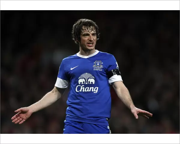 Defensive Showdown: Leighton Baines Stands Firm as Everton Holds Arsenal Scoreless (16-04-2013)