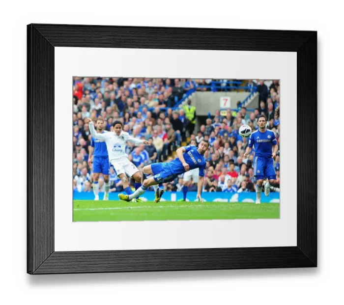 Framed Print : Barclays Premier League - Chelsea v Everton - Stamford Bridge Framed Print : Barclays Premier League - Chelsea v Everton - Stamford Bridge