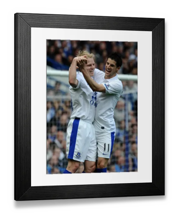 Framed Print : Naismith's Stunner: Everton's Historic First Goal Against Chelsea at Stamford Bridge (19-05-2013)