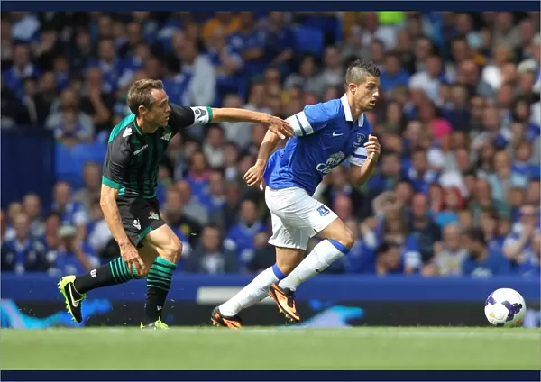 Nacho vs. Mirallas: A Pivotal Moment in Everton's Pre-Season Victory over Real Betis (11-08-2013)