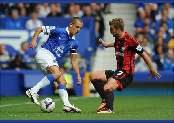 Battle for the Ball: Osman vs Morrison - Everton vs West Bromwich Albion Stalemate in the Premier League (August 24, 2013)