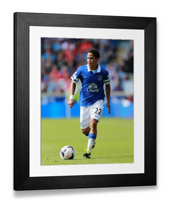 Framed Print : Steven Pienaar Faces Off in Scoreless Everton vs. Cardiff City (31-08-2013) Framed Print : Steven Pienaar Faces Off in Scoreless Everton vs. Cardiff City (31-08-2013)