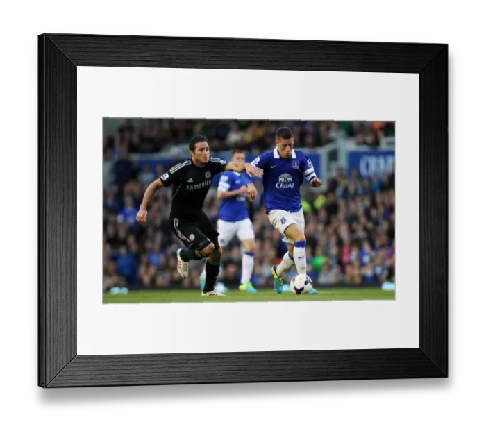 Framed Print : Barkley vs. Lampard: Everton's Young Star Clashes with Chelsea Veteran at Goodison Park (14-09-2013) Framed Print : Barkley vs. Lampard: Everton's Young Star Clashes with Chelsea Veteran at Goodison Park (14-09-2013)