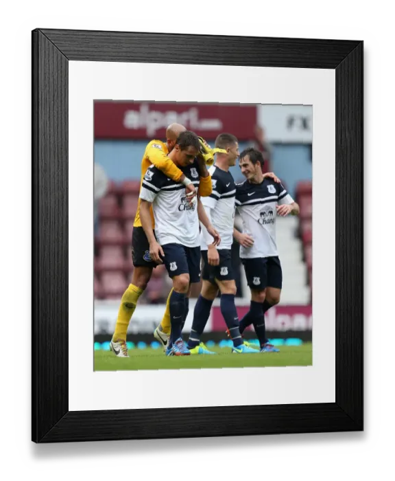 Framed Print : Everton's Triumph: Leighton Baines, Jagielka, and Howard Celebrate a 3-2 Win Over West Ham United (BPL 2013) Framed Print : Everton's Triumph: Leighton Baines, Jagielka, and Howard Celebrate a 3-2 Win Over West Ham United (BPL 2013)