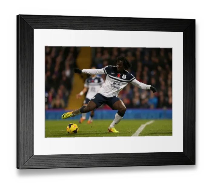 Framed Print : 0-0 Battle at Selhurst Park: Lukaku's Leading Performance for Scoreless Everton Against Crystal Palace (Barclays Premier League) Framed Print : 0-0 Battle at Selhurst Park: Lukaku's Leading Performance for Scoreless Everton Against Crystal Palace (Barclays Premier League)