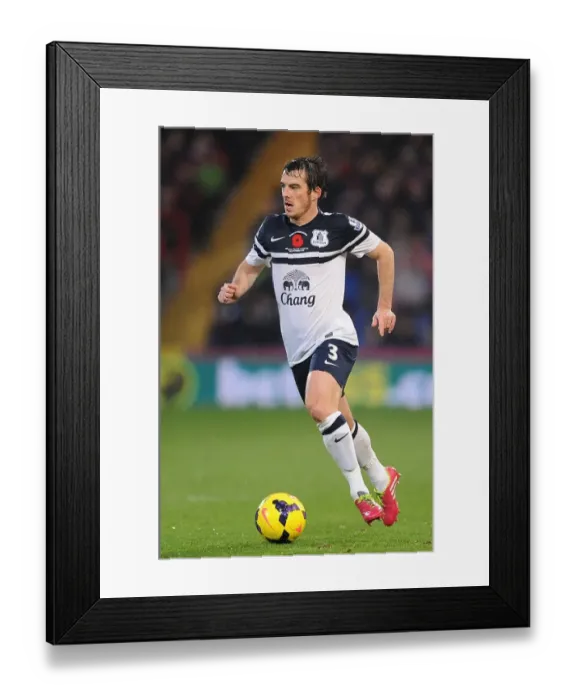 Framed Print : Baines and Everton Hold Crystal Palace Scoreless in Premier League Battle (November 2013)