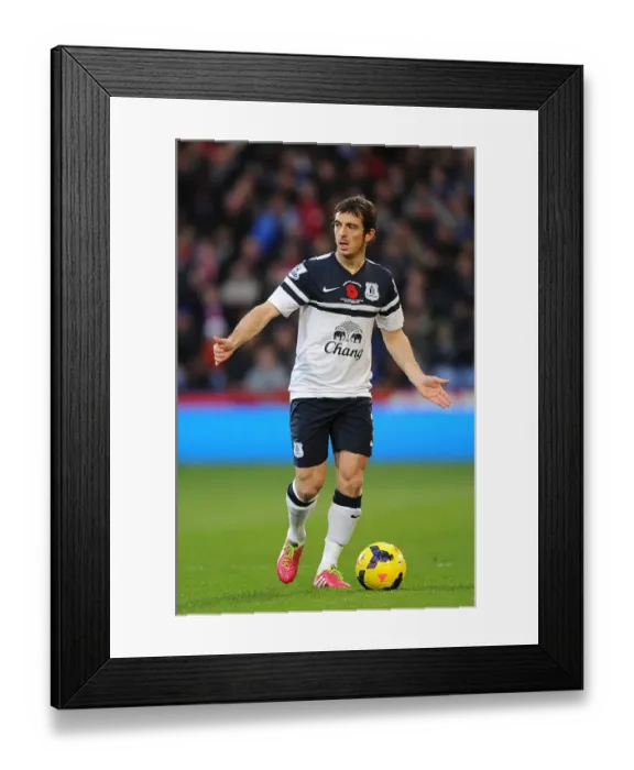 Framed Print : Leighton Baines Leads Everton to Scoreless Draw at Crystal Palace (BPL: Everton 0-0 Crystal Palace, November 9, 2013) Framed Print : Leighton Baines Leads Everton to Scoreless Draw at Crystal Palace (BPL: Everton 0-0 Crystal Palace, November 9, 2013)